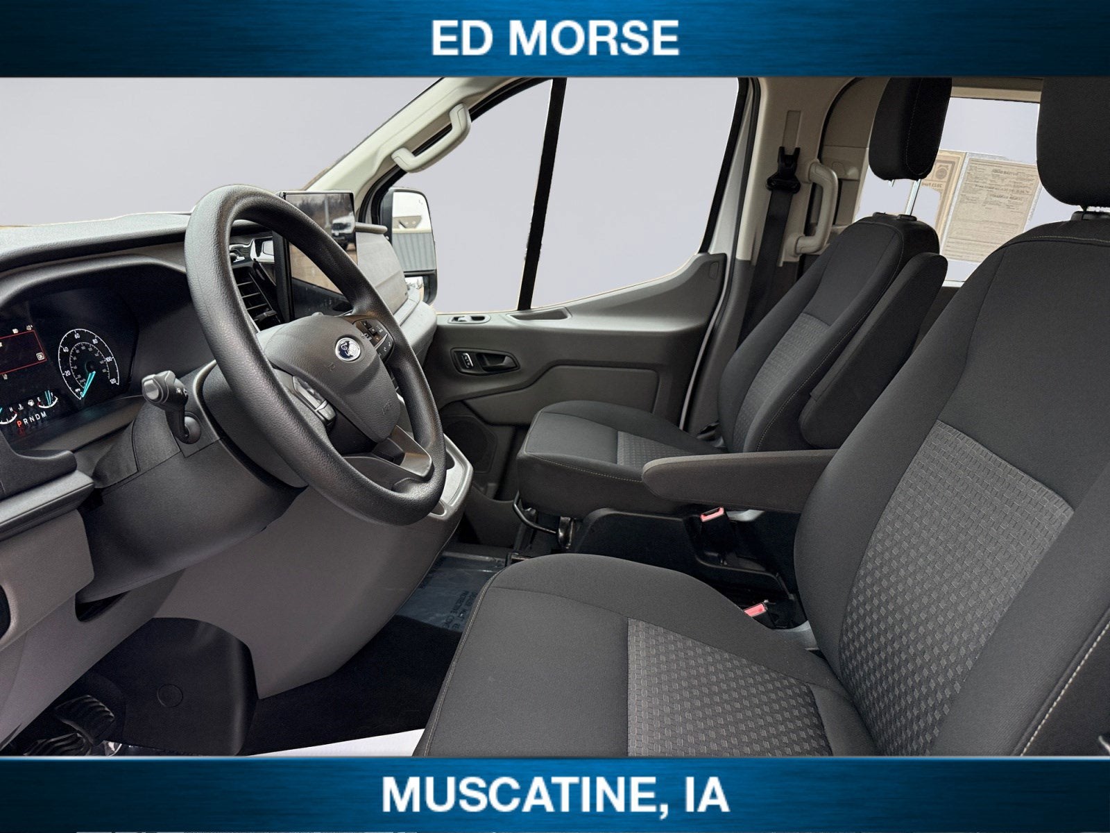 2023 Ford Transit Passenger Wagon XLT