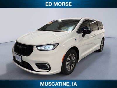 2024 Chrysler Pacifica Hybrid Select