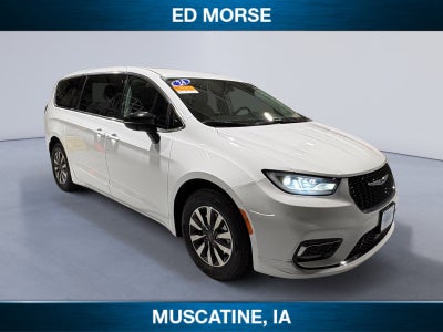 2024 Chrysler Pacifica Hybrid Select