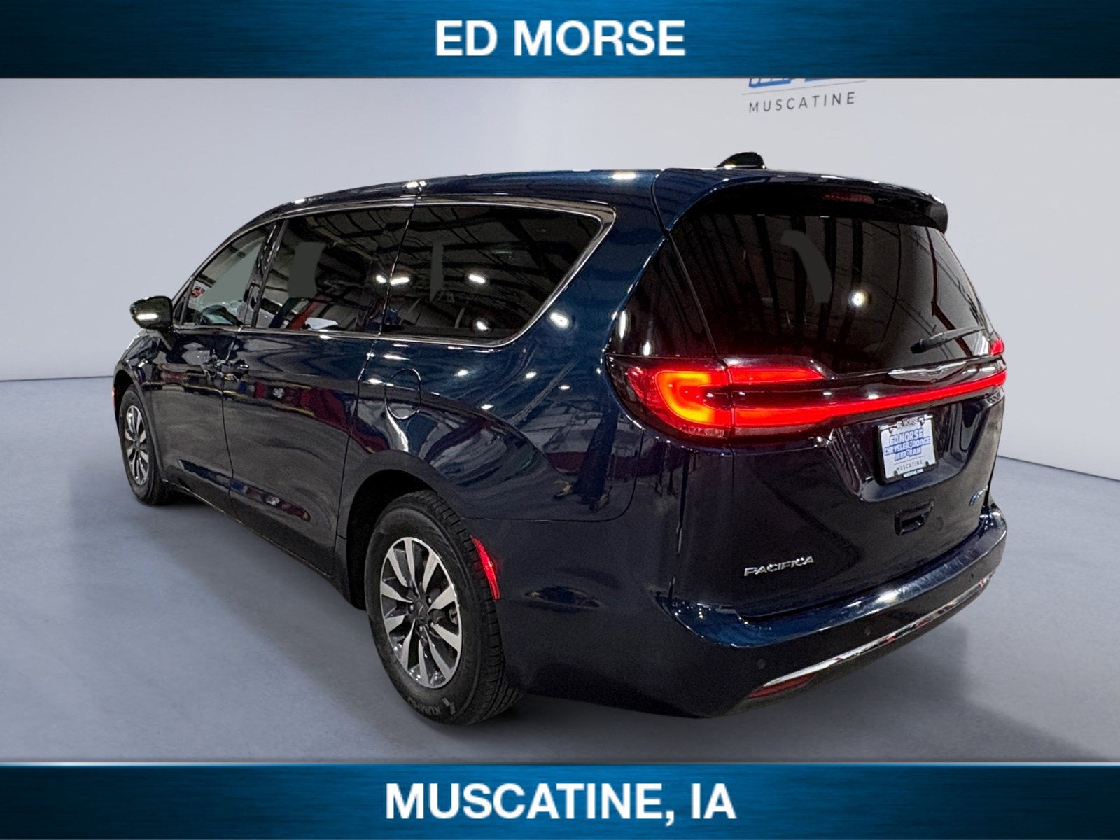 2024 Chrysler Pacifica Hybrid Select