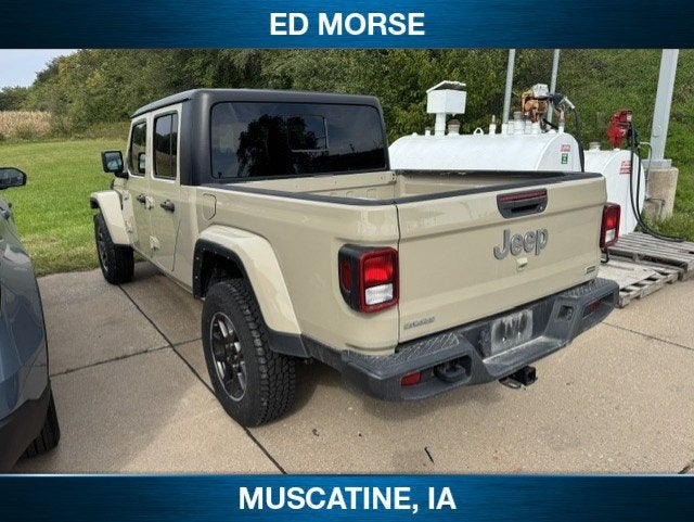 2022 Jeep Gladiator Overland