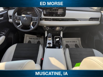 2025 Mitsubishi Outlander SE