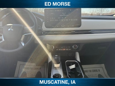 2025 Mitsubishi Outlander SE