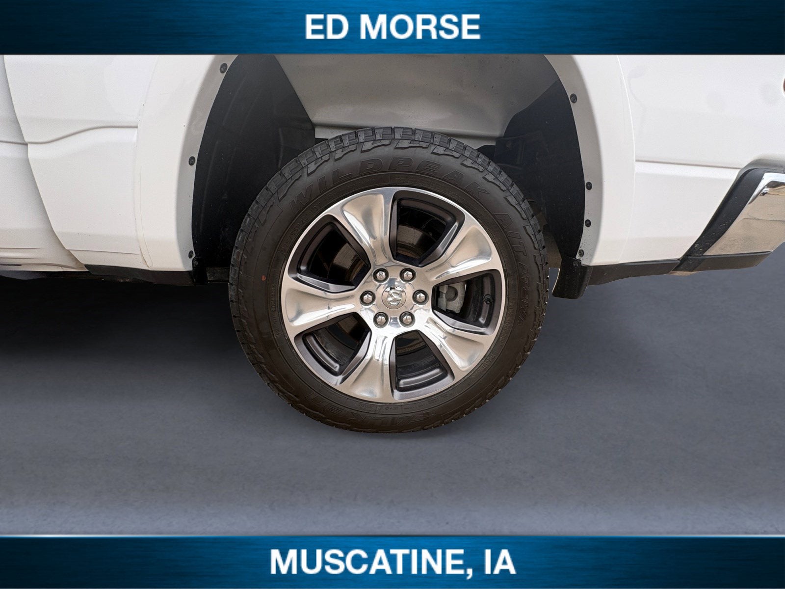 2022 RAM 1500 Laramie Crew Cab 4x4 5'7' Box