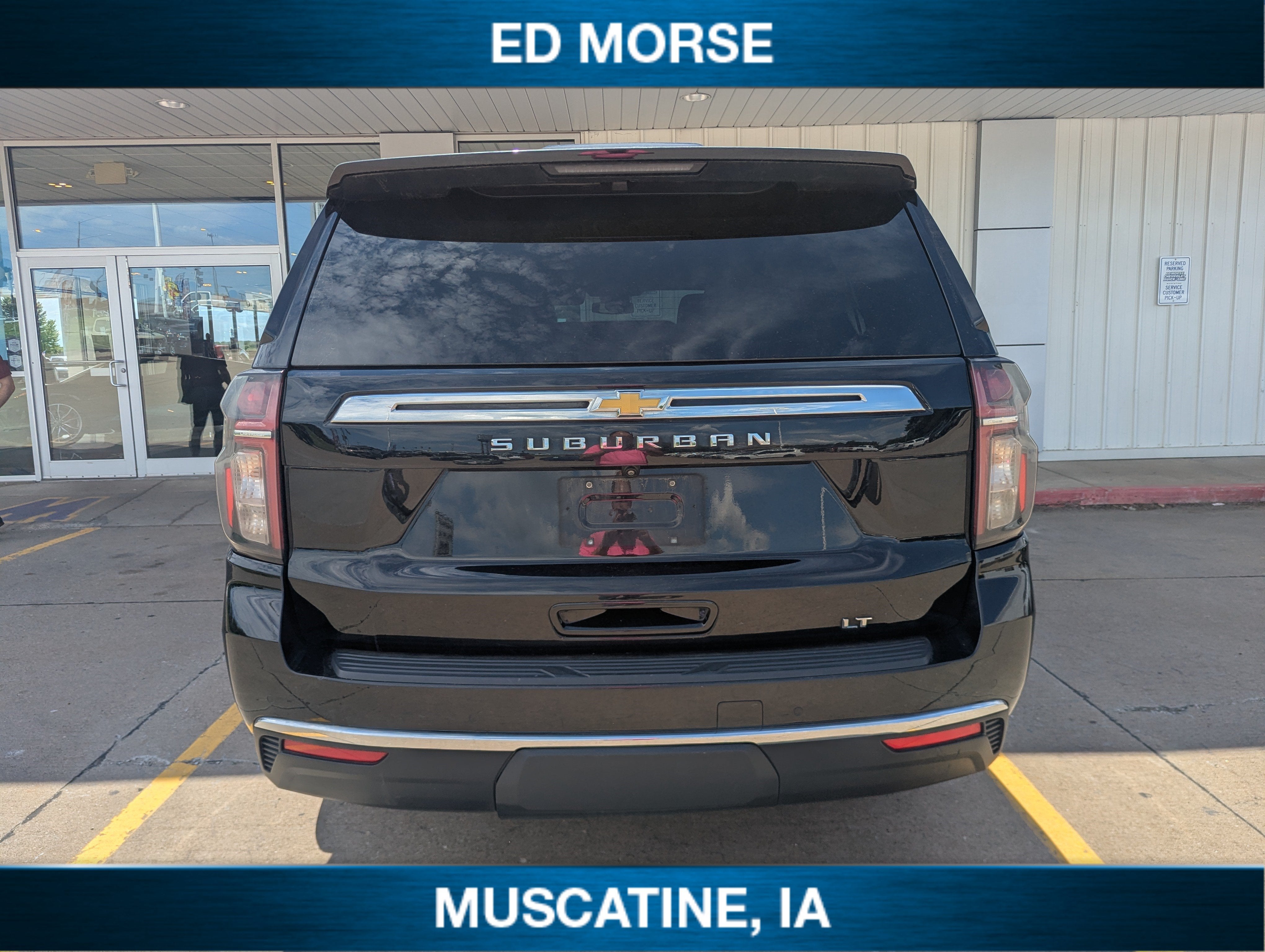 2024 Chevrolet Suburban LT
