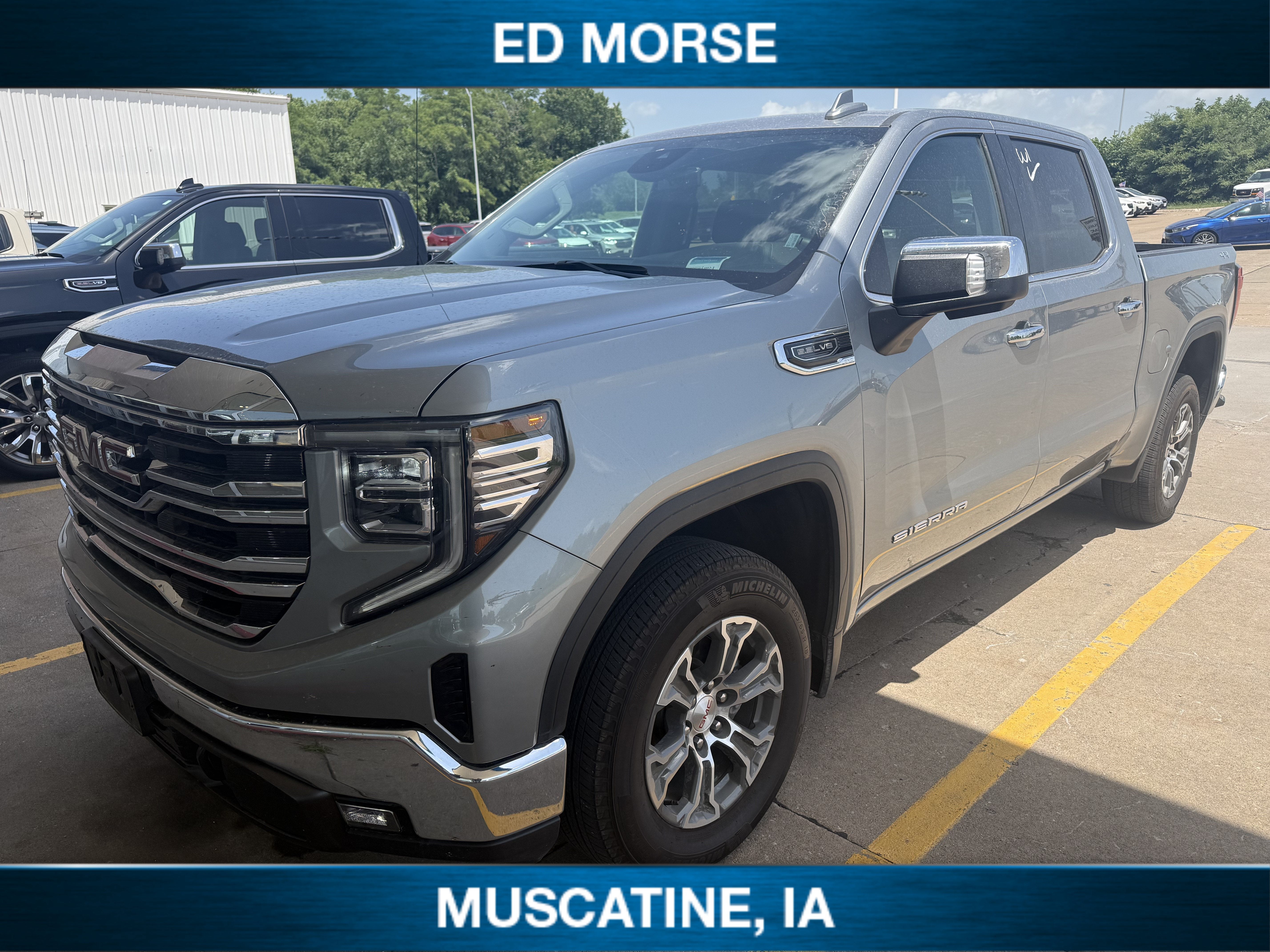2025 GMC Sierra 1500 SLT