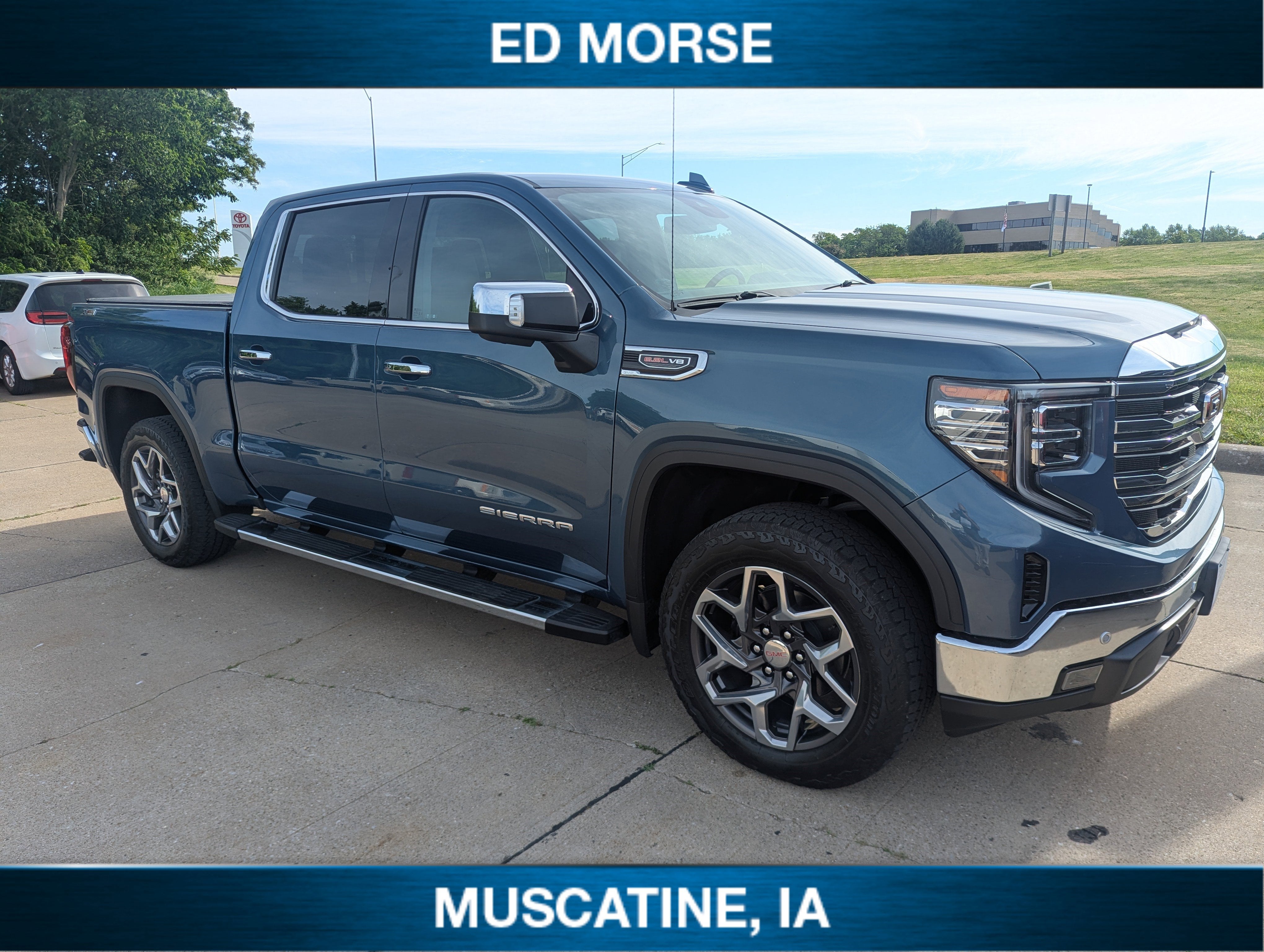 2024 GMC Sierra 1500 SLT
