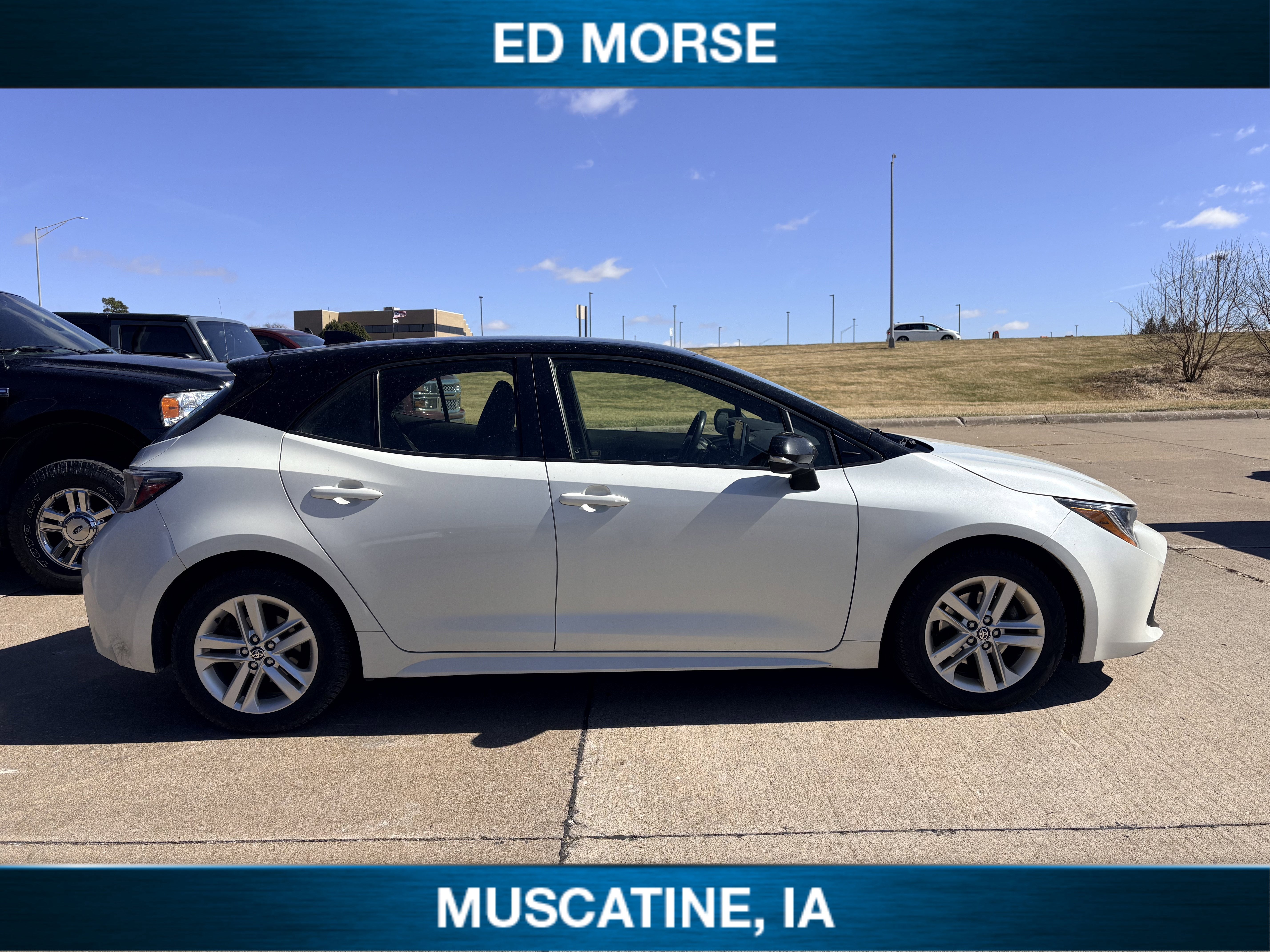 2020 Toyota Corolla Hatchback SE